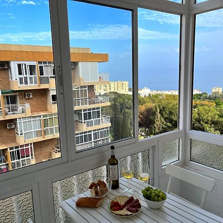 Cozy Central Studio Near The Beach Benalmadena Bagian luar foto