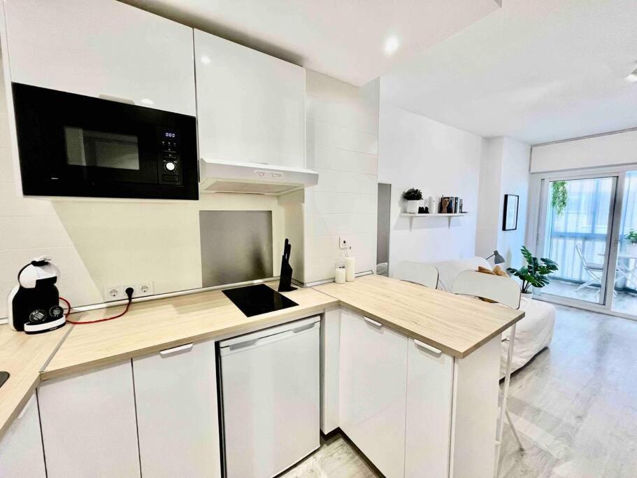 Cozy Central Studio Near The Beach Benalmadena Bagian luar foto