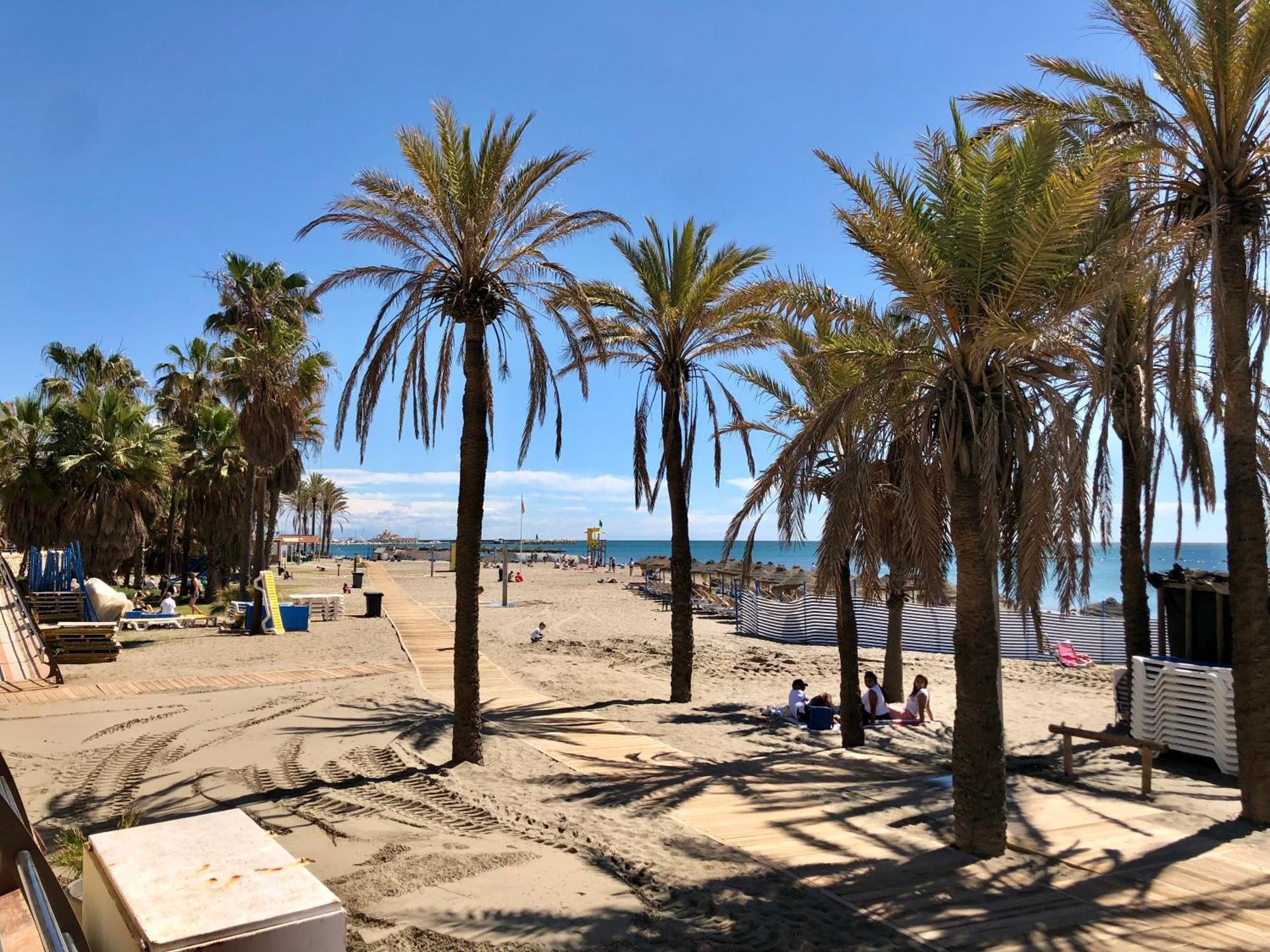 Cozy Central Studio Near The Beach Benalmadena Bagian luar foto